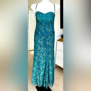Sleeveless Elegant Blue Formal Maxi Sequin Embroidered Dress with Shawl - Size 4
